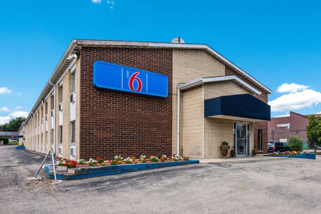 Motel 6-Madison, Wi - East Exterior photo
