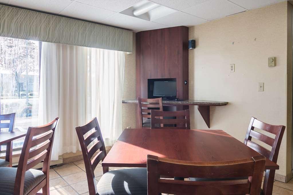 Motel 6-Madison, Wi - East Interior photo