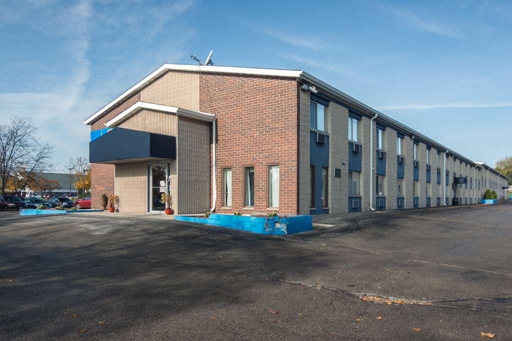 Motel 6-Madison, Wi - East Exterior photo